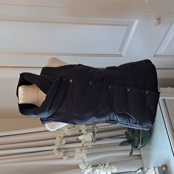 Lululemon Women's Black Goose Down‎ Quilted Winter Vest Zip/Snap/Belt S-4 - Picture 1 of 8